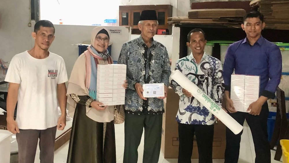 Kunjungan Pimpinan Pondok Modern Gontor ke Perusahaan Produsen Kasa PT USM Berkah Indonesia Pekalongan