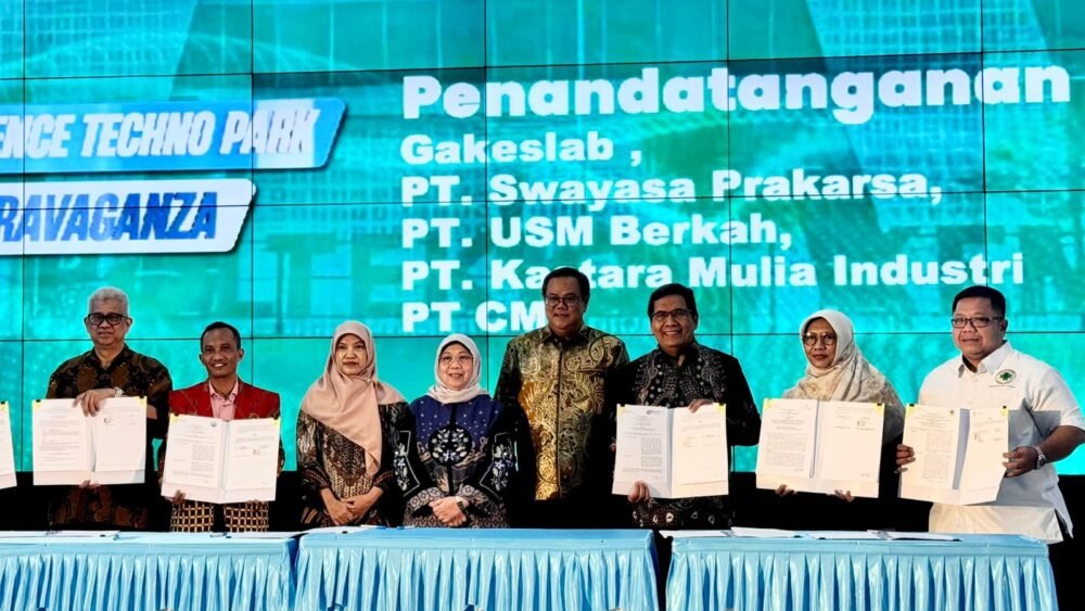 Penandatangan MoU antara STP Poltekkes Kemenkes dan PT USM Berkah Indonesia Penandatangan MoU antara STP Poltekkes Kemenkes dan PT USM Berkah Indonesia