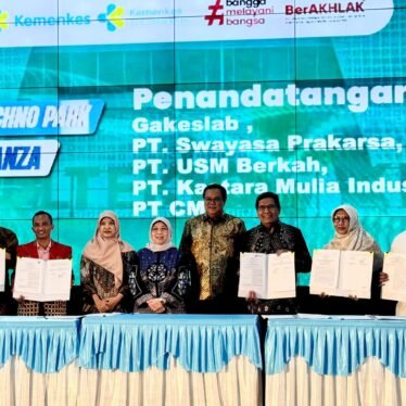 Penandatangan MoU antara STP Poltekkes Kemenkes dan PT USM Berkah Indonesia