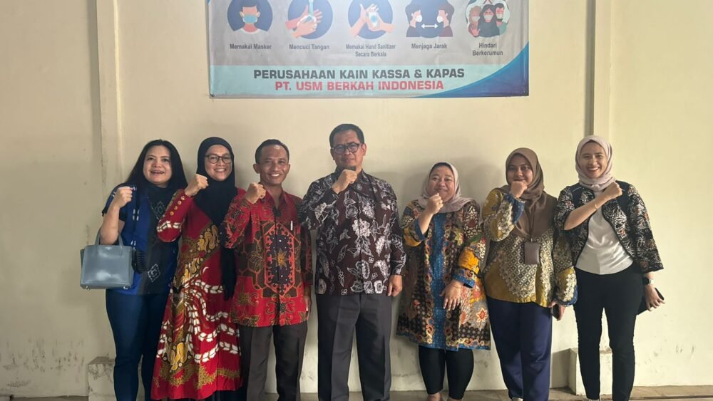 Kunjungan Direktur Produksi dan Distribusi Alkes Kemenkes di PT USM Berkah Indonesia Pekalongan